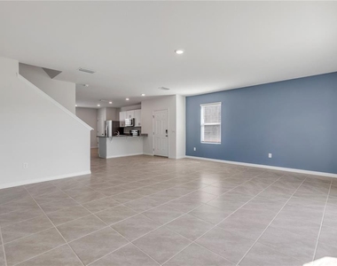 2725 Silver Canoe Drive - Photo Thumbnail 9