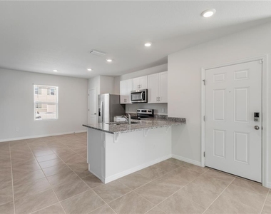 2725 Silver Canoe Drive - Photo Thumbnail 11