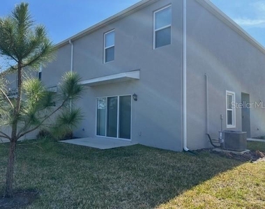 2725 Silver Canoe Drive - Photo Thumbnail 3