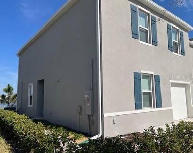 2725 Silver Canoe Drive - Photo Thumbnail 2