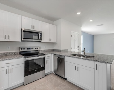 2725 Silver Canoe Drive - Photo Thumbnail 14