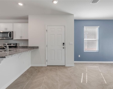 2725 Silver Canoe Drive - Photo Thumbnail 5