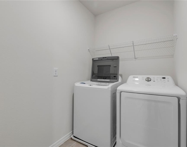 2725 Silver Canoe Drive - Photo Thumbnail 20