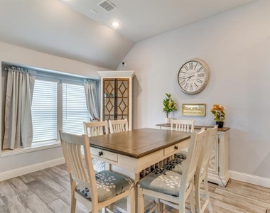 2602 Geer Lane - Photo Thumbnail 9