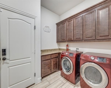 2602 Geer Lane - Photo Thumbnail 18