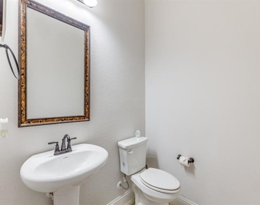 2602 Geer Lane - Photo Thumbnail 19