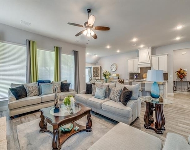 2602 Geer Lane - Photo Thumbnail 5