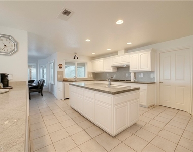 42980 Calle Montecillo - Photo Thumbnail 35
