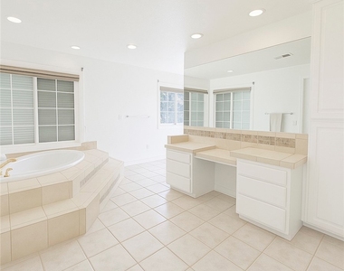 42980 Calle Montecillo - Photo Thumbnail 28