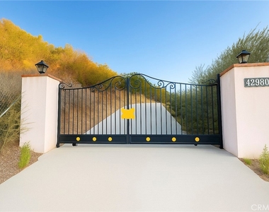 42980 Calle Montecillo - Photo Thumbnail 44
