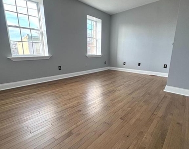 2121 N 20th Street - Photo Thumbnail 8