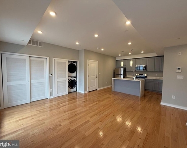 914 W Susquehanna Avenue - Photo Thumbnail 4