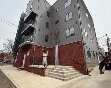 914 W Susquehanna Avenue - Photo Thumbnail 1