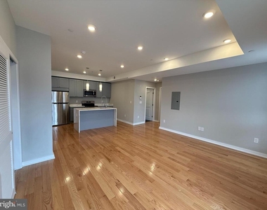 914 W Susquehanna Avenue - Photo Thumbnail 7