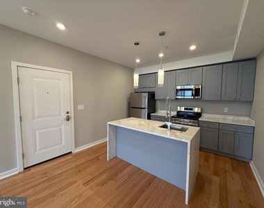 914 W Susquehanna Avenue - Photo Thumbnail 5