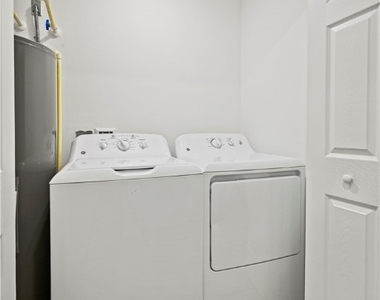 43011 Greenway Boulevard - Photo Thumbnail 16