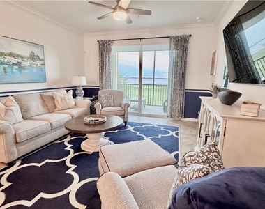 43020 Greenway Boulevard - Photo Thumbnail 10