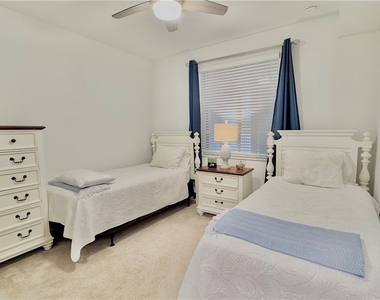 43020 Greenway Boulevard - Photo Thumbnail 25