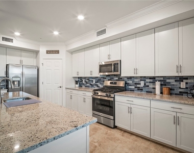 15919 Grassland Lane - Photo Thumbnail 13