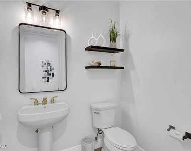 28492 Altessa Way - Photo Thumbnail 12
