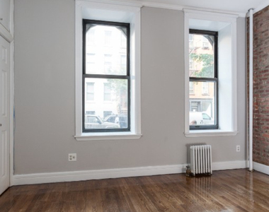 East 18th Street - Photo Thumbnail 2