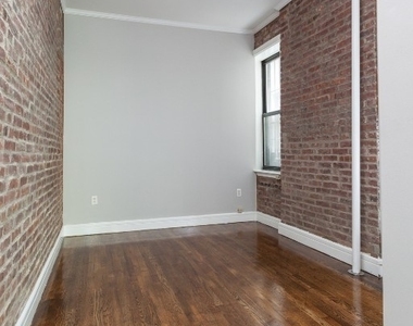 East 18th Street - Photo Thumbnail 7