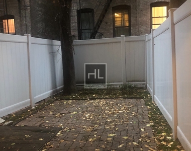 East 26th Street - Photo Thumbnail 8