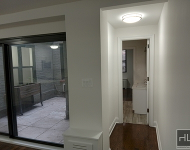 East 72 Street - Photo Thumbnail 16