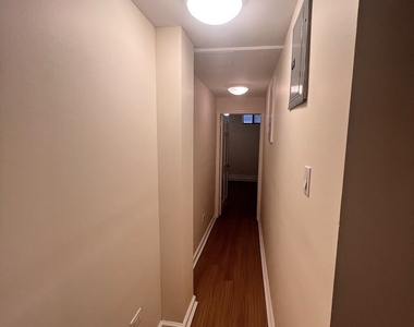 East 84 Street - Photo Thumbnail 5