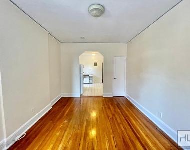 East 38th Street - Photo Thumbnail 3