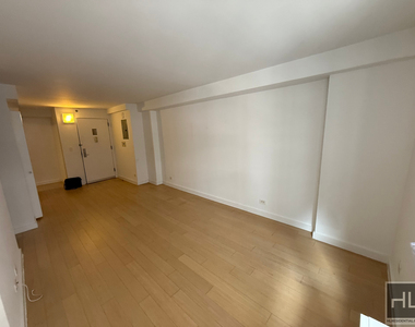 East 39th Street - Photo Thumbnail 8