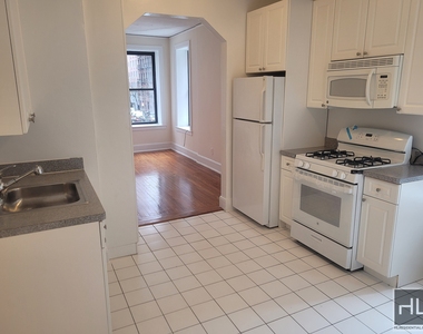 East 38 Street - Photo Thumbnail 4
