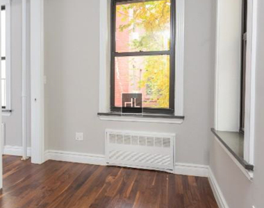 East 29th Street - Photo Thumbnail 20