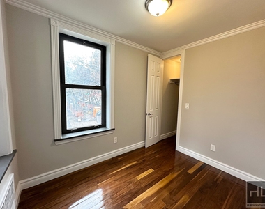 East 29th Street - Photo Thumbnail 10