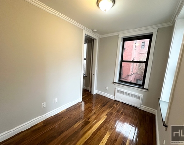 East 29th Street - Photo Thumbnail 3