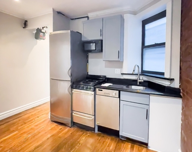 East 23rd Street - Photo Thumbnail 18