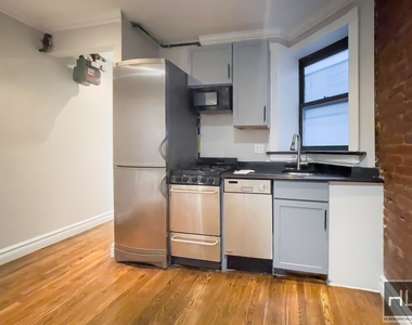 East 23rd Street - Photo Thumbnail 13