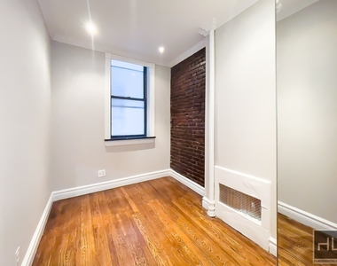 East 23rd Street - Photo Thumbnail 8