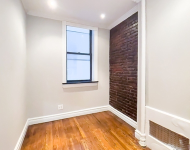 East 23rd Street - Photo Thumbnail 6