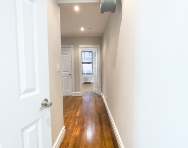 East 23rd Street - Photo Thumbnail 9