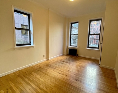 East 38 Street - Photo Thumbnail 18