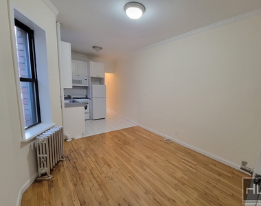 East 38 Street - Photo Thumbnail 9