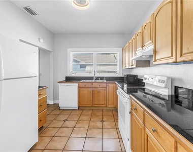 116 16th Avenue Se - Photo Thumbnail 6