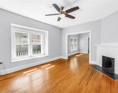 116 16th Avenue Se - Photo Thumbnail 3