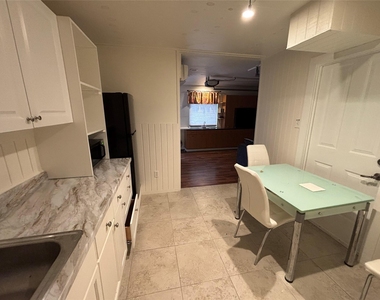 5612 Harding St - Photo Thumbnail 3