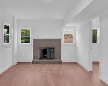 1001 Archdale Drive - Photo Thumbnail 5