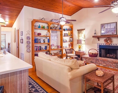 1941 W Shell Lane - Photo Thumbnail 4