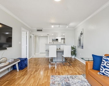 1801 N Flagler Drive - Photo Thumbnail 5