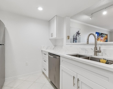 1801 N Flagler Drive - Photo Thumbnail 11