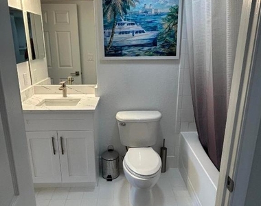 1801 N Flagler Drive - Photo Thumbnail 18